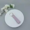 Amazon Llavero Colgante de Cuero Sintético Accesorios para Equipaje Correa de Cuero para Llave de Coche Pequeño Regalo de Negocios Anillo Colgante Decorativo