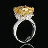 Otoño e invierno nueva joyería cobre chapado en oro diamante de alto carbono diamante cuadrado flor de hielo cobre incrustado princesa cuadrado anillo de lujo mujeres 12*12