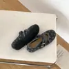 Sapatos Mary Jane rasos de bolinhas para mulheres, nova coleção outono 2026, sapatos rasos elegantes de mistura de lã, disponíveis em cáqui e preto