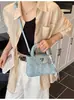 Bolsa de Jeans Transfronteiriça para Mulheres Verão 2025 Nova Moda Nicho Bolsa Transversal de Alta Qualidade Popular Portátil Bolsa Saco