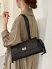 Bolsa de ombro acolchoada estilo Chanel, nova tendência primavera-verão 2026, bolsa baguette de luxo vintage, bolsa de mão para ombro para mulheres
