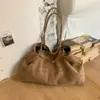 Bolsa Grande de Camurça Transfronteiriça para Mulheres Outono e Inverno 2025 Nova Casual Versátil Bolsa de Ombro Bolsa Tote Retrô