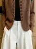 Cardigan de Tricô Estilo Old Money para Mulheres, Nova Coleção Outono 2026, Tamanho Plus Size, para Mulheres Curvilíneas, Suéter Casaco de Gola Redonda Relaxado e Elegante