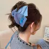 Clip de Triángulo Lleno de Vitalidad Clip de Tiburón de Gama Alta para Mujer 2025 Nuevo Pasador Grande de Verano para la Parte Posterior de la Cabeza