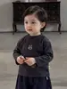 Chamarra de plumas estilo coreano para niños, conjunto de invierno, pants casuales para niños, playera básica estampada, conjunto de tres piezas, ropa para niños