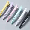 Pinza de pico de pato, pinza para flequillo esmerilada de macarrón, pinza para cortar el pelo, venta al por mayor del fabricante, pinza de punta larga para permanente y tinte, para seccionar, pinza que no deja marca