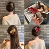 Pinza de Agarre de Peluche Estilo Chanel Vintage para Mujeres, Pinza Tiburón para la Parte Trasera de la Cabeza, Tocado Elegante de Alta Gama Otoño e Invierno