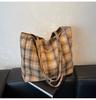 Bolso Versátil de Gran Capacidad para Mujer Otoño e Invierno Transfronterizo 2026 Nuevo Bolso de Hombro Casual para Compras Bolso Tote de Moda de Este Año