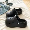 Zuecos de EVA de Venta Caliente para Exteriores que Aumentan la Altura para la Temporada de Regreso a Clases, Sandalias Cerradas Elegantes y Modernas para Playa, Antideslizantes y Transpirables para Mujer