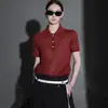 Top de tricô com gola polo de manga curta em algodão e linho para mulheres, camiseta casual versátil de meia-bota, malha fina tendência