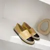 Sapatos de Pescador 2025 Novos Verão e Outono Mocassins Planos Sapatos de Palha Slip-On de Solado Grosso para Mulheres