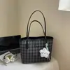 Bolsa de Ombro Grande e Elegante para o Dia a Dia de Mulheres 2025 Nova Tendência Bolsa de Ombro Xadrez para Sair para o Trabalho Bolsa de Mão Tote