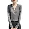 Camiseta Base de Manga Larga de Punto Lyocell con Cuello en V Ajustada Estilo Coreano para Mujer Ligera Nueva Moda Primavera y Verano