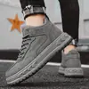 Botas de Trabalho Casuais Retro com Solado Grosso Aumentadoras de Altura, Novas Botas Martin de Cano Alto Resistentes ao Desgaste para Uso Externo no Outono e Inverno Masculino