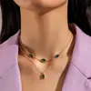 Collar Transfronterizo de Piedra Imitación Esmeralda con un Diseño Versátil y Elegante, Collar de Nudo de Lazo Multicapa, Gargantilla de Corazón con Flor Tachonada de Diamantes para Apilar