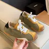 Tênis de treino estilo balé color block com estampa de leopardo, nova coleção outono 2026 feminina, tênis casuais versáteis que aumentam a altura
