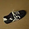 Zapatos de entrenamiento alemanes negros de punta redonda, suela plana, con cordones, para mujer, nuevo modelo 2026, zapatos deportivos casuales para exteriores de suela blanda