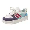 Zapatillas de colores block divertidas para niñas, cómodas y duraderas, color caramelo, zapatos casuales para niños de estilo coreano de nicho, zapatillas deportivas de dopamina