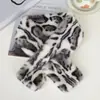 Nova coleção outono e inverno: cachecol com estampa de leopardo em pelo sintético de mink, espessado para aquecimento, protege o pescoço e possui um design felpudo. Um lenço versátil, estilo europeu e americano, para mulheres