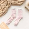 Meias de Coral Fleece para Maternidade para Uso em Casa, Engrossadas e Quentes, Meias de Chão para Outono e Inverno, Meias de Dormir Femininas de Cano Médio, à Prova de Frio