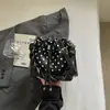 Bolso de Mano de Oficina Súper Popular para Mujer, Nuevo Bolso de Hombro de Lunares de Moda Verano 2026, Bolso Cruzado Tipo Cubo para Viajes al Trabajo