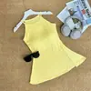 Camisola de Outer Wear com Fenda de Comprimento Médio Feminina 2024 Chegada de Verão Atmosfera Nicho Slim-fit Emagrecedor Tendência Top