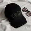 Sombrero de Mujer de Alta Calidad Estilo Retro Americano Lavado Desgastado Rasgado Letra Hot-Fix Pedrería Sombrero para el Sol Versátil Protección Solar Gorra de Béisbol