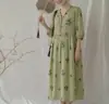 Vestido Verde Ajustado de Algodón y Lino con Estampado Floral, Estilo Francés Suave y Elegante, Nuevo de Verano 2026