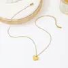 Collar con Colgante de Corazón de Melocotón Incrustado con Circonita Acero de Titanio Cadena para Clavícula para Mujer Chapado en Oro de 18 Quilates Venta al por Mayor de Fábrica