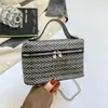 Bolso de Mano Texturizado de Alta Gama Transfronterizo para Mujer 2026 Nuevo Estilo Veraniego de Playa Bolso Cruzado Tejido de Cadena de Lujo Ligero