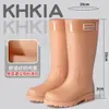 Botas de lluvia casuales impermeables, elásticas, para todas las estaciones, impermeables y antideslizantes, con forro de polar, estilos de media pantorrilla y alta para mujer para el invierno