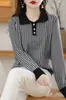 Top de Punto para Mujer con Cuello Polo de Tres Botones, Sencillo y Elegante, Corte Ajustado, Versátil para el Trabajo, Color Sólido, Transpirable, Top Casual