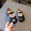 Zapatos Pequeños de Cuero Estilo Retro Color Sólido Volantes Pequeños Encaje de Moda 2026 Primavera/Otoño Zapatos Individuales con Velcro para Niños y Damas