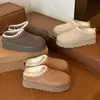 Botas de nieve para mujer, diseño de una sola pieza de cuero y piel, pantuflas de invierno para exteriores, nuevo estilo 2026, suela gruesa, cálidas y con forro de felpa