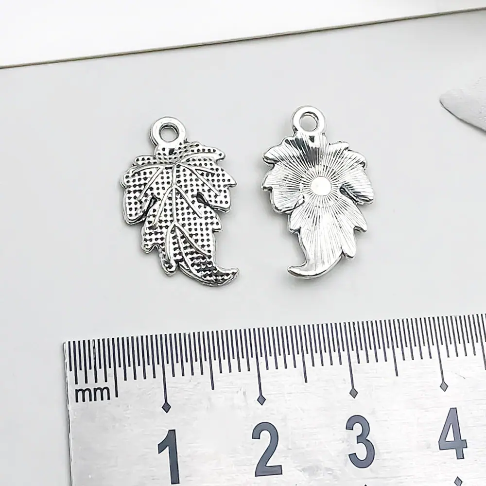 3498-M-古银锌合金树叶13x20-1g.png