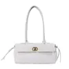 Elegante y a la moda, este nuevo bolso baguette de estilo francés irradia una sensación de lujo y sofisticación, perfecto como bolso de hombro o bolso de mano.