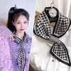 Bufanda de Seda Rayada a Cuadros de Seda Simulada Europea y Americana Bufanda Larga de Seda con Rayas Anguladas Bufanda para Cuello de Camisa de Combinación de Primavera y Verano Bufanda para Mujer