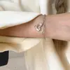 Pulseira Coração Vazado de Lava para Mulheres, Simples e Elegante, Estilo Ins, Design Vintage, Luxo Leve, Joalheria de Nicho Japonesa e Coreana