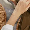 Moda Femenina Europea y Americana Nueva Elegante Pulsera de 26 Letras Estilo ins Simple Nicho Lujo Accesible Oro Joyería de Mano Elegante