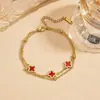 Pulseira de Aço Titânio com Trevo de Quatro Folhas em Madrepérola de Camada Dupla, Vendida Quente Transfronteiriça, Pulseira Popular de Luxo Leve para Mulheres, Joia Elegante para Mãos
