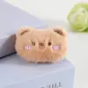 Broche de pelúcia de desenho animado, designs de coelho e urso, decorações fofas para suéteres de outono e inverno, miniaturas de bonecas, pins para mochilas, feito sob medida