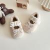 Zapatos de otoño e invierno para niñas, zapatos cálidos de algodón, zapatos de suela suave para niñas pequeñas, zapatos de princesa, zapatos Mao para niñas de uno o dos años.