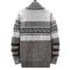 Cardigan de Tricô Jacquard Estilo Étnico Retrô Masculino Gola Alta Listras Coloridas Solto Casaco Suéter Roupa Masculina