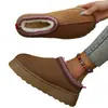 Botas de nieve ropa exterior suela gruesa 2023 zapatos peludos otoño e invierno Nuevos pantuflas de punta semiabierta integradas de pelo zapatos de algodón para mujer con forro polar