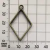 Marco Geométrico Hecho a Mano DIY Aleación Hueca Resina Colgante Forma de Corazón Gota de Agua Forma de Estrella Colgante Accesorios de Joyería