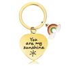 Llavero con colgante de acero inoxidable con forma de corazón, grabado, regalo de San Valentín, regalo festivo, llavero de metal arcoíris.