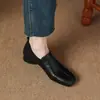 Zapatos de tacón grueso retro de una sola pieza para mujer 2026 Primavera Otoño Moda Nuevo estilo Estilo británico Sin cordones Zapatos pequeños de cuero Mocasines de tacón medio