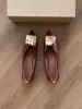 Sapatos de Salto Baixo Finos Apontados de Boca Rasa de 1cm para Mulheres, Novo Estilo Primavera e Outono 2025, Sapatos Confortáveis e Versáteis para o Dia a Dia