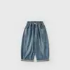 Calças Versáteis de Verão para Meninos Jeans Casuais Confortáveis Largos Jeans Infantis Bonitos Tendência Coleção de Jeans Macio