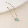 Pulsera de Acero Inoxidable con Cadena de Moda Lujo Ligero, Pulsera de Diamante de Color con Piedra de Cristal Triangular Multifacética, Rueda de la Fortuna Transfronteriza Europea y Americana